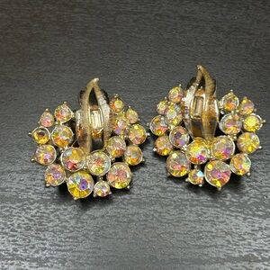 Vintage Aurora Borealis Rhinestone Clip Earrings – Gold Tone (c. 1950s–1960s)